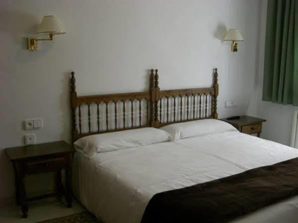 Hotel Bruna Esterri D'Aneu Exterior photo